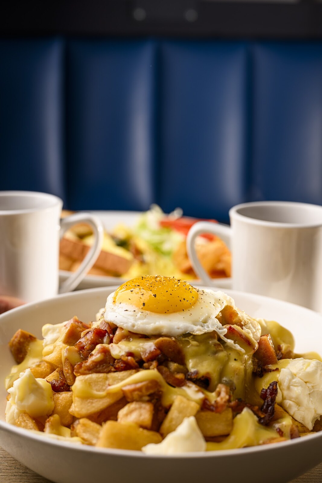 Poutine classique de Casse-Croûte Pierrot avec frites croustillantes, fromage en grains et sauce brune généreuse